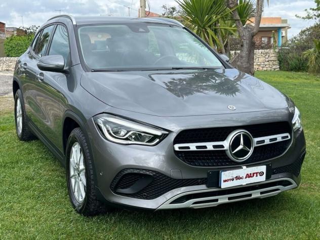 Mercedes-Benz GLA 180d Aut. Business Extra - Foto 8