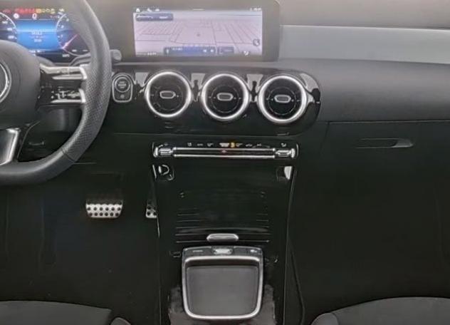 Mercedes-Benz Classe A A 180 Premium AMG LED NAVI - Foto 7
