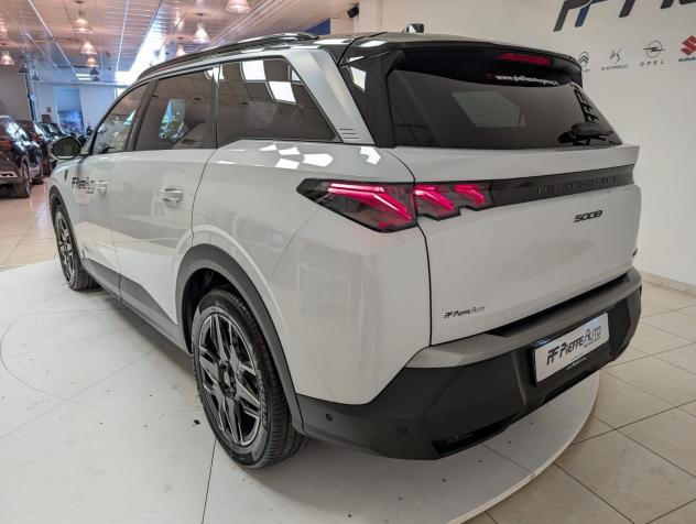 Peugeot 5008 Nuovo 5008 Hybrid 136 e-DCS6 GT - Foto 9