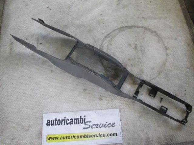 PARTE INFERIORE TUNNEL CENTRALE VOLKSWAGEN POLO 1.4 B 55KW 5M 5P  …