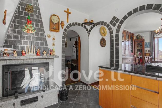 Villa di 207 m² con più di 5 locali in vendita a Maccagno con Pino e Veddasca - Foto 8