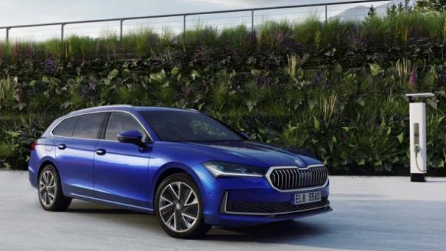 SKODA Superb 1.5 TSI PHEV DSG Wagon Laurin&Klement rif. 23255540 - Foto 4