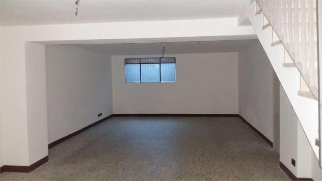 A000085 - NEGOZIO CENTRALE con MAGAZZINO - Foto 8