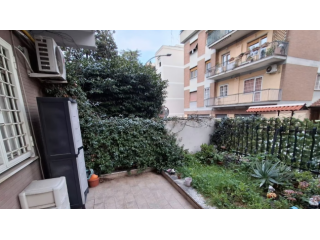 MONTESACRO/TUFELLO BILOCALE ARREDATO CON GIARDINO PRIVATO
