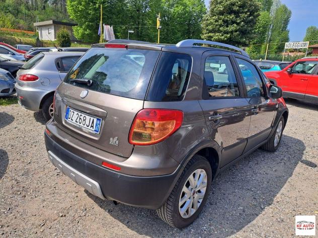 FIAT - Sedici 2.0 mjt Emotion 4x4 135cv - Foto 3