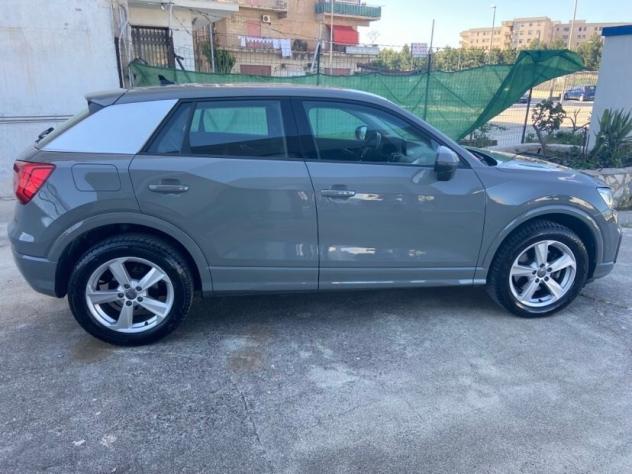 Audi Q2 30 TDI S tronic Admired 1.6 CAMBIO F1 2018 - Foto 10