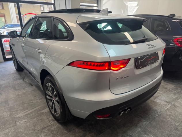 Jaguar F-Pace 2.0 D 180 CV R-Sport Tetto Apribile - Foto 8
