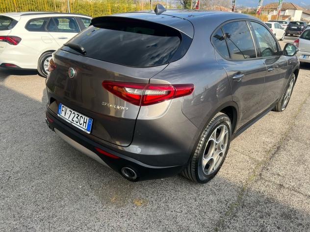 Alfa Romeo Stelvio 2.2 Turbodiesel 190 CV AT8 Q4 Executive - Foto 7