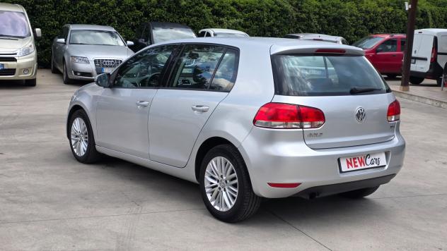 Volkswagen Golf 1.6 TDI DPF 3p. Highline - Foto 5