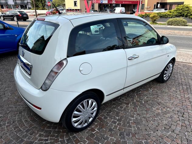 Lancia Ypsilon 1.2Bz 69Cv Diva - Neopatentati - Foto 6