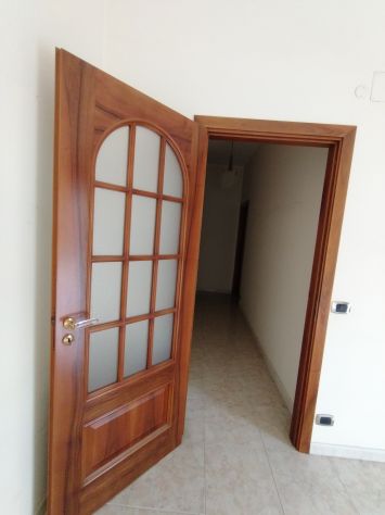 VIA TISIA:PENTAVANI+DOPPI BAGNI,RISTRUTTURATO,FACCIATA APPENA RIFATTA