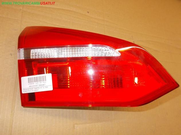FANALE POST. PARTE INT. S. SW FORD FOCUS (CEW)  Parti elettriche  Fanaleria  Fanali  Fanale post. sx. FORD - FOCUS - 01-12-2014 - 01-08-2018