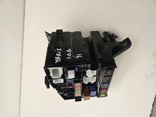 SCATOLA PORTA FUSIBILI TOYOTA Yaris Serie diesel 1.0 (0811)