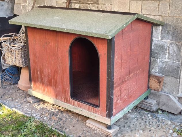 Cuccia coibentata in legno x cani medio grandi