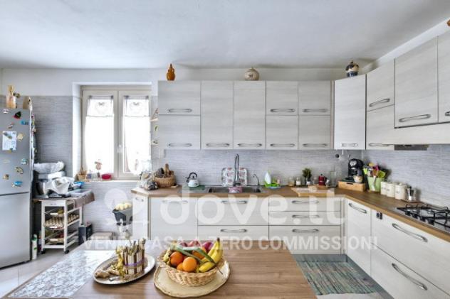 Casa indipendente di 250 m² con 4 locali in vendita a Dumenza - Foto 9