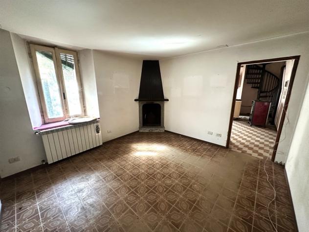 PORZIONE DI CASA DA RISTRUTURARE A LECCO Maggianico - Foto 9