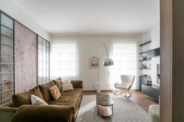 Appartamento di 148 m² con più di 5 locali e box auto in vendita a Milano