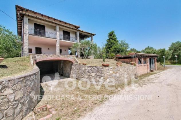 Villa di 300 m² con 5 locali e box auto doppio in vendita a Sinalunga - Foto 4