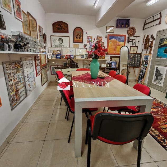 LOCALE COMMERCIALE di 4 vani e di 133 mq (CAERANO DI SAN MARCO) rif. BL138 - Foto 17