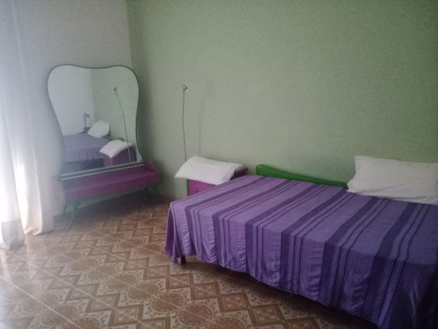 Pressi Via Umberto intero appartamento per studenti o studentesse €250 - Foto 5