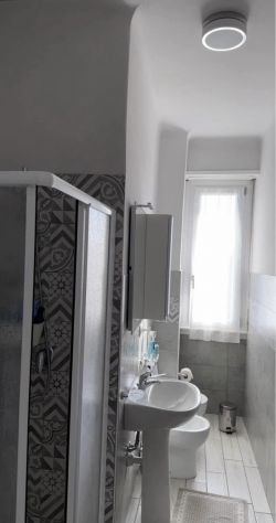 ZONA BOCCONI/TIBALDI LIBERA DA AGOSTO/SETTEMBRE POSTO LETTO IN DOPPIA - Foto 5
