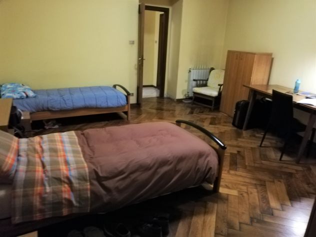 Due posti letto in 2 GRANDI DOPPIE a 10 min a piedi da Università. - Foto 4