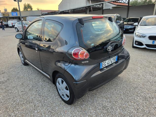Toyota Aygo 1.0 12V VVT-i 3 porte Sol Connect - Foto 3