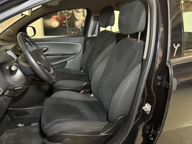 Lancia Ypsilon 1.2 69 CV 5 porte S&S Gold - Foto 5