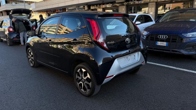 Toyota Aygo Connect 1.0 VVT-i 72 CV 5 porte x-play MMT LED NAVI KAMERA PDC CERCHI 16 - Foto 4