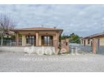 Villa di 176 m² con 5 locali e box auto in vendita a Castiglione del Lago