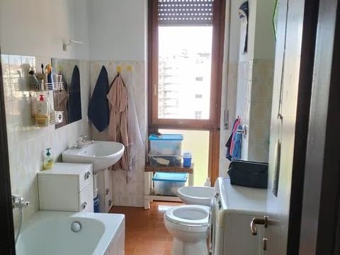 238EURO/month fully-equipped clean room with nice housemates - Foto 5