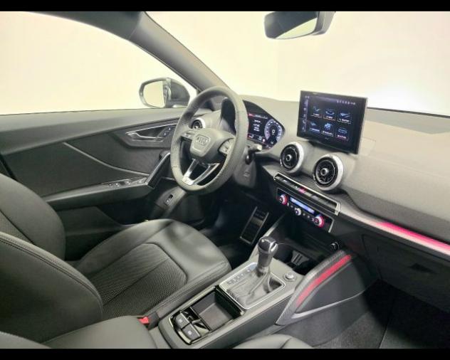 AUDI Q2 35 TFSI S-TRONIC IDENTITY BLACK rif. 24057976 - Foto 3