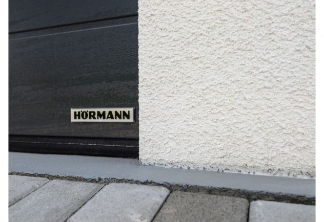 Garage prefabbricato GARDEON 9×6 m con 3 portoni Hörmann - Foto 2
