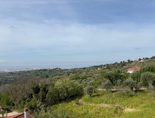 VILLA PANORAMICA SEMI INDIPENDENTE A MONTECORVINO PUGLIANO (SA)