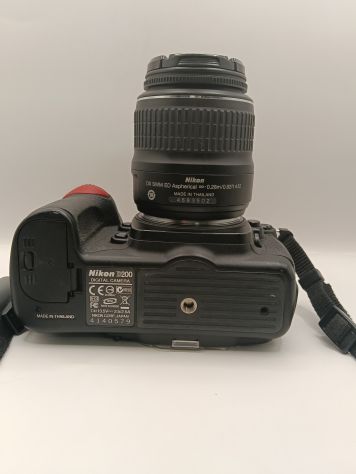 Nikon D200 con obiettivo e accessori - Foto 5