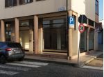 Oltre 3 vetrine in affitto a Riva presso Chieri