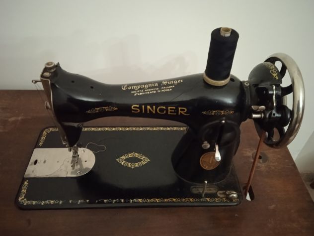Macchina da cucire Singer 15M88 del 1941 PERFETTA