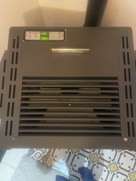 Stufa a pellet Cadel funzionante con telecomando - Foto 2