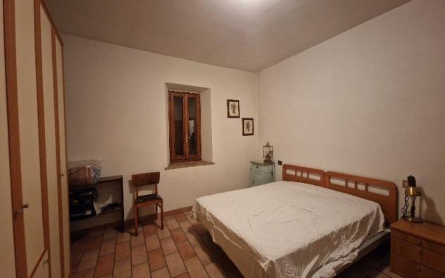 PORZIONE RISTRUTTURATA CON ASCENSORE - Foto 9