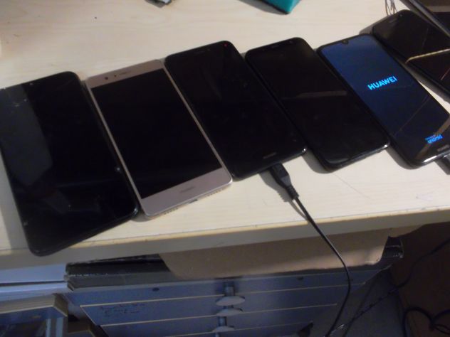 STOCK TELEFONIA E TABLET FUNZIONANTI E ALTRI DA SISTEMARE 65 PEZZI ALTE INFORMAZ - Foto 2