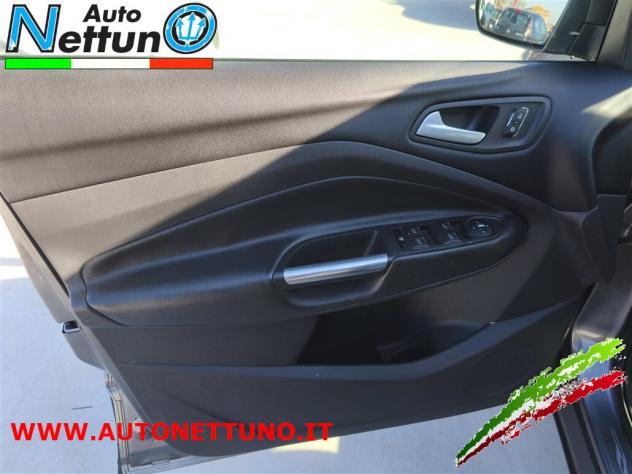 Ford Kuga 2.0 TDCI 140 CV 4WD Powershift - Foto 6