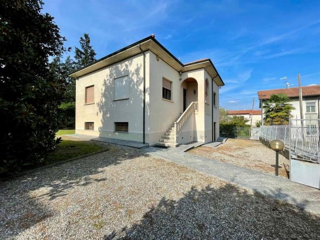Azzate – Villetta singola con giardino privato € 285.000 – Libera subito - Foto 11
