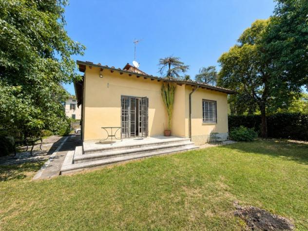 Villa in vendita a Lucca 320 mq Rif: 1428647