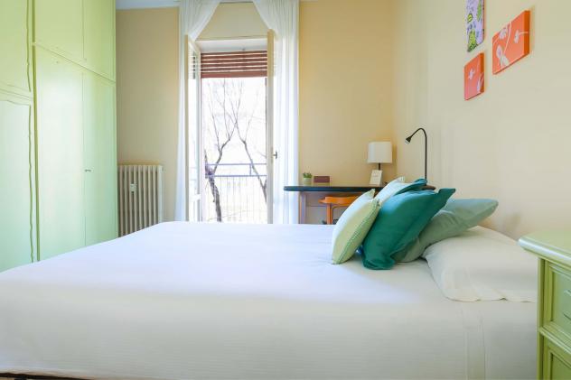 Room n°2 - Large and comfortable room Piazza De Angeli, Milan - Foto 3