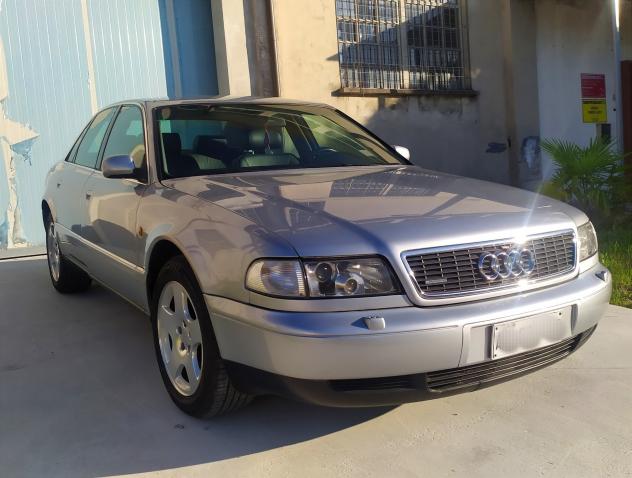 Audi A8 2.5 TDI V6 cat quattro Tiptronic in OFFERTA