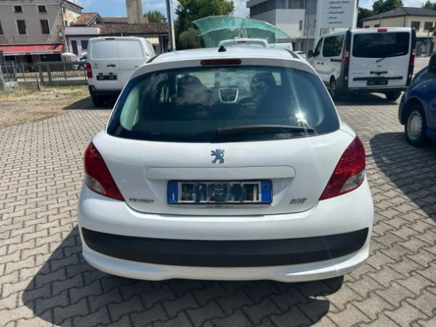 PEUGEOT 207 1.4 8V 75CV 5p. X Line rif. 22602151 - Foto 4