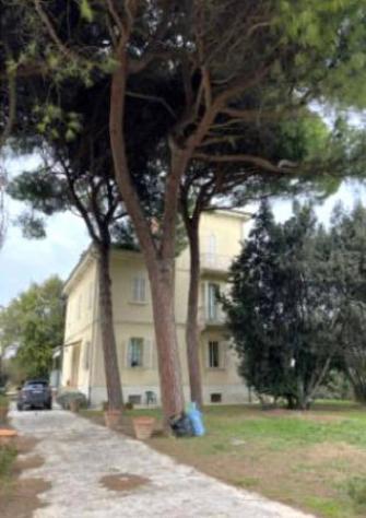 Immobile in asta di 900 m² con più di 5 locali in vendita a Rimini - Foto 3