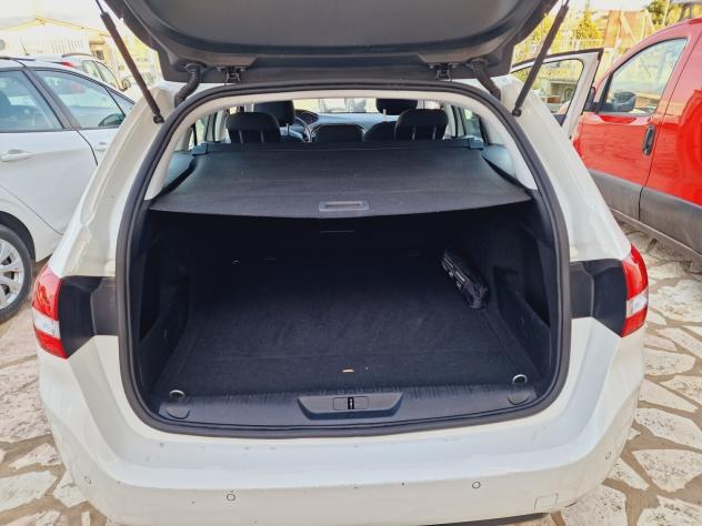 Peugeot 308 BlueHDi 130 S&S SW 2018 - Foto 8