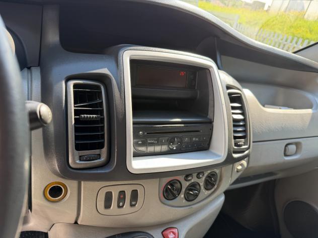 Renault Trafic T27 2.5 dCi/150 PC-TN Passenger Comfort DPF QS - Foto 7