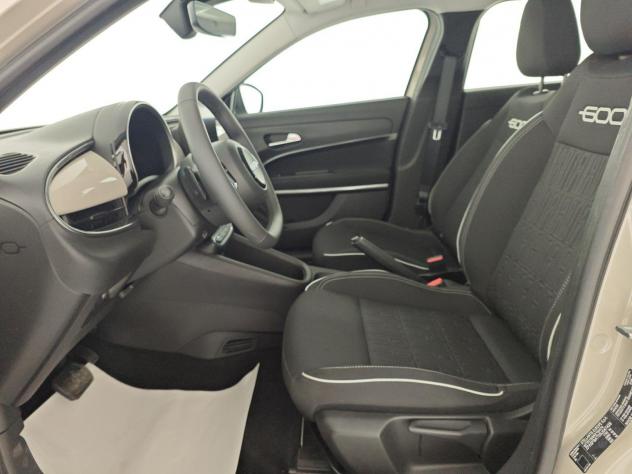 FIAT 600 Hybrid 110 CV DCT MHEV - Foto 9
